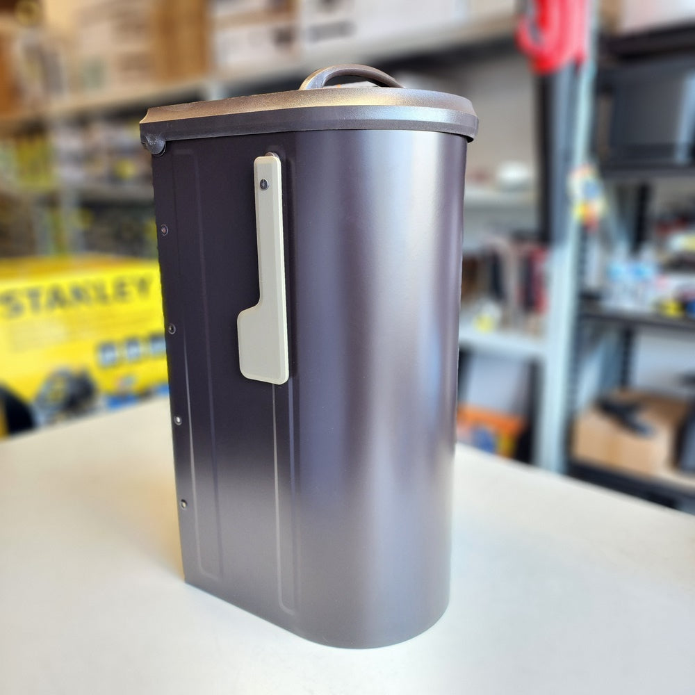 Mapleton Rubbed Bronze, Large, Steel, Post Mount Mailbox with Premium Champagne Flag (7900-2RZ-CG-10) Mapleton Rubbed Bronze, Large, Steel, Post Mount Mailbox with Premium Champagne Flag (7900-2RZ-CG-10)